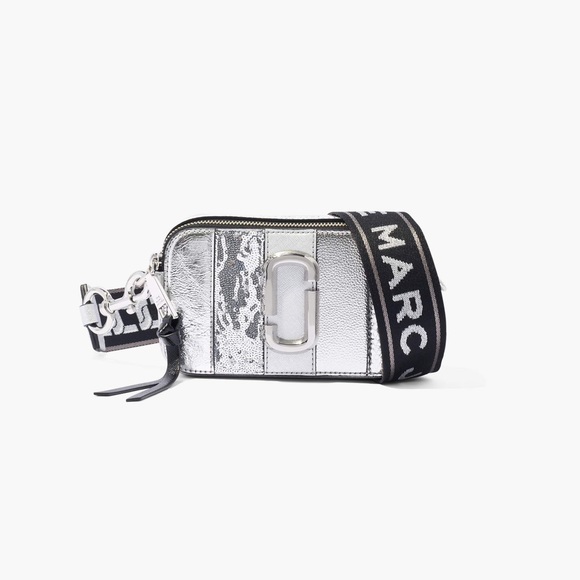 BNWT Marc Jacobs The Snapshot Metallic Striped Crossbody Bag in Silver - Picture 7 of 12
